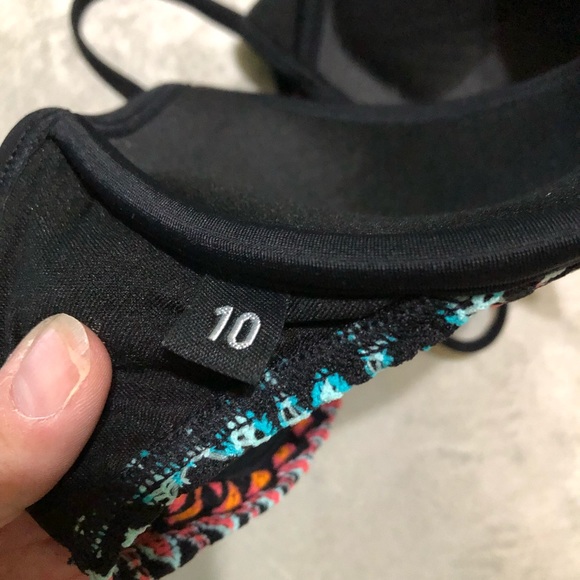 Colorful Patterned Bikini Top - Picture 3 of 3